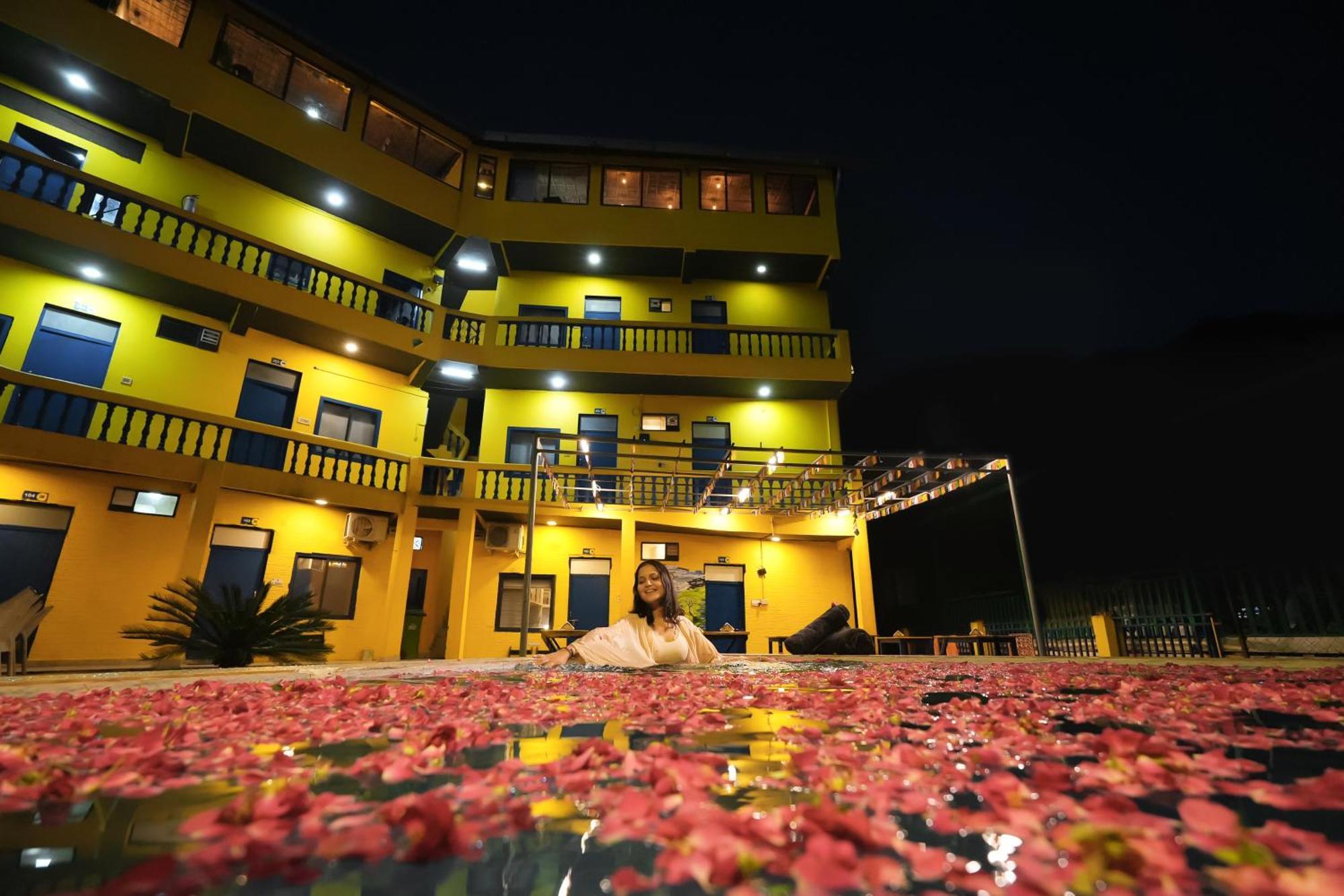 Shalom Backpackers Rishikesh Albergue Exterior foto