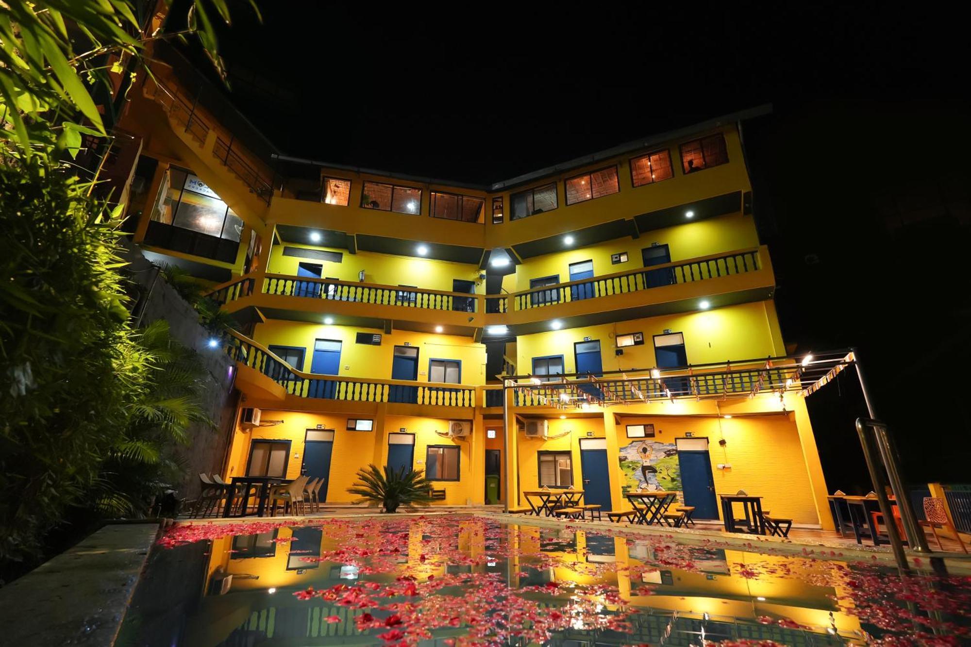 Shalom Backpackers Rishikesh Albergue Exterior foto